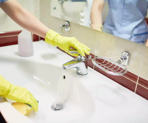 cleaning-sink-2026-01-09-08-20-40-utc